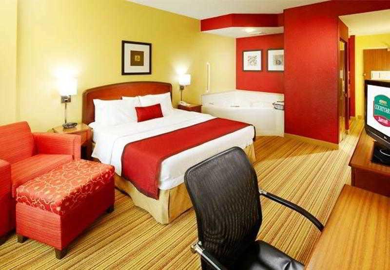 Courtyard By Marriott West Palm Airport