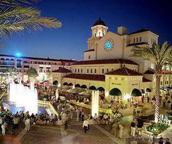 Inn Quality Palm International Airport 3*