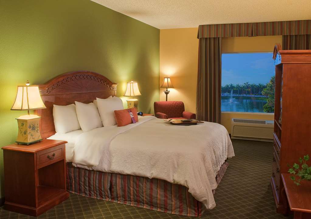 Hampton West Palm Airport Hotel