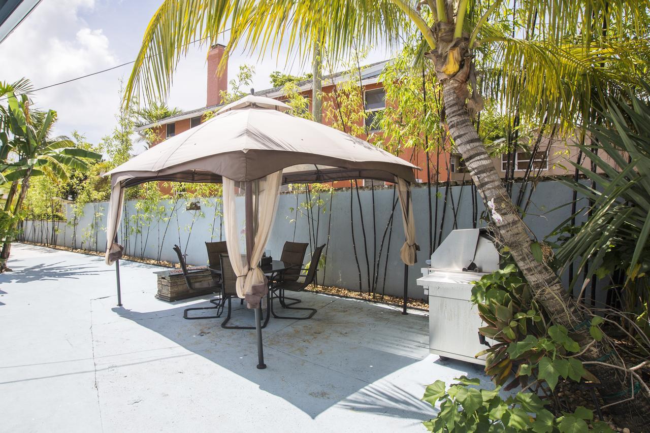 Tropical Garden Bungalow B Holiday home