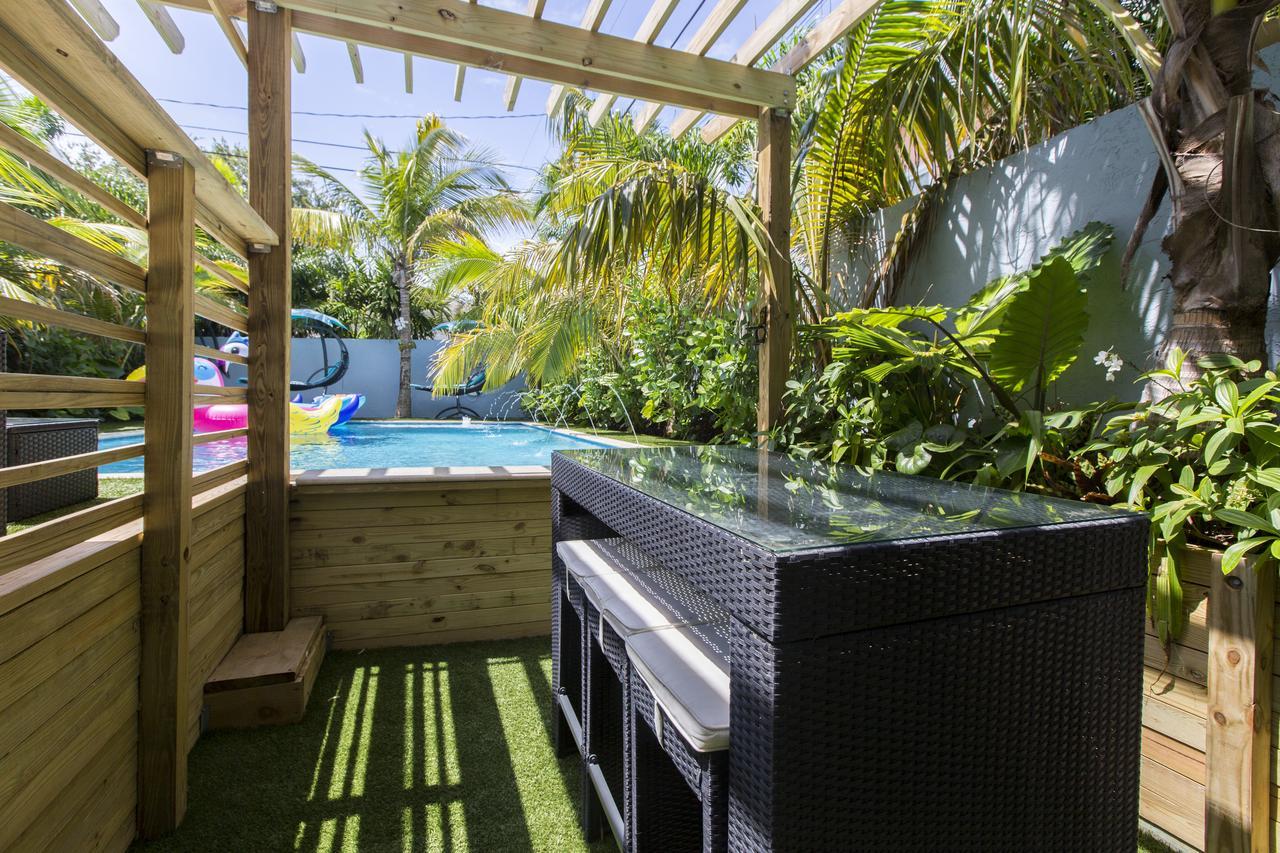 Tropical Garden Bungalow B