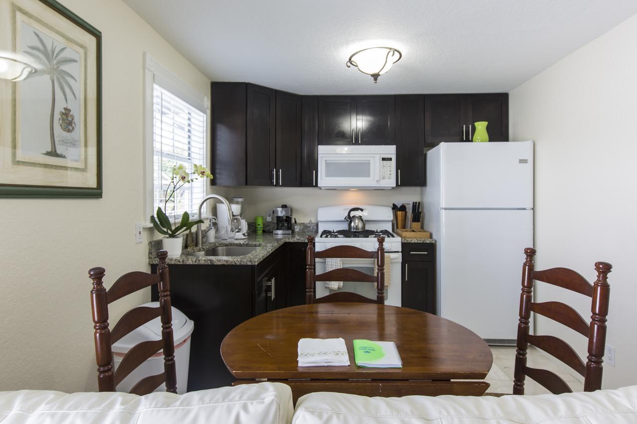 Tropical Garden Bungalow B Holiday home West Palm Beach