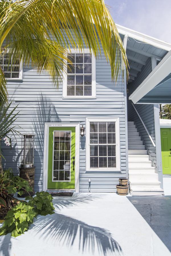 Tropical Garden Bungalow B Holiday home *