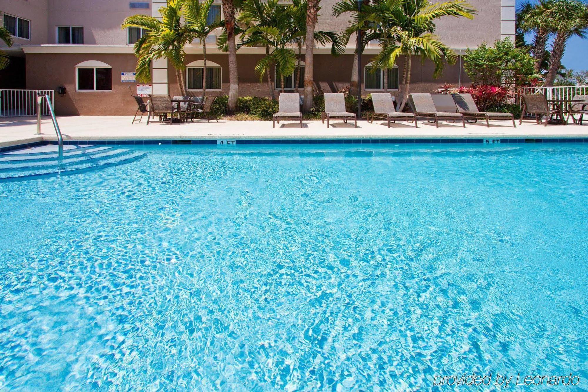 Express West Palm Metrocentre By Ihg Pensão 3*
