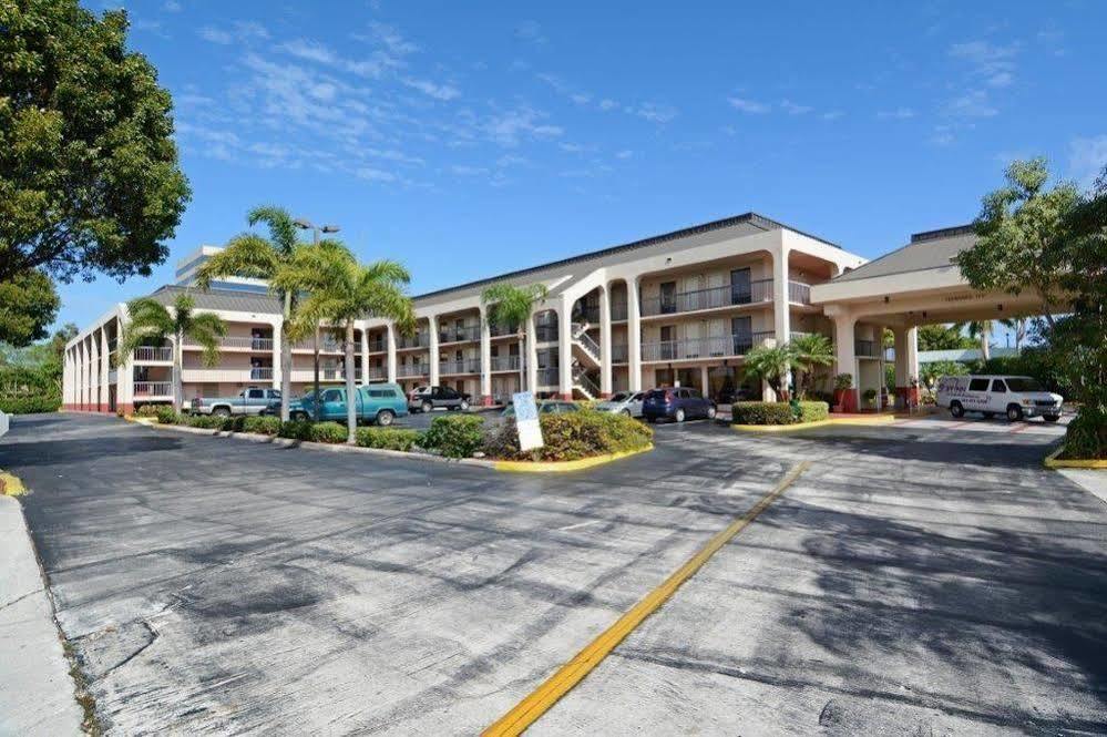 Quality Palm International Airport 3* West Palm Beach