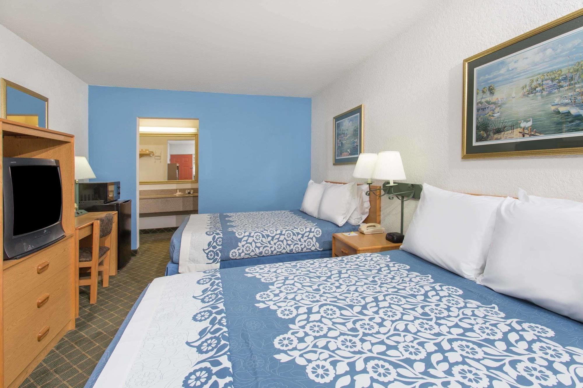 Hotel Days By Wyndham West Palm