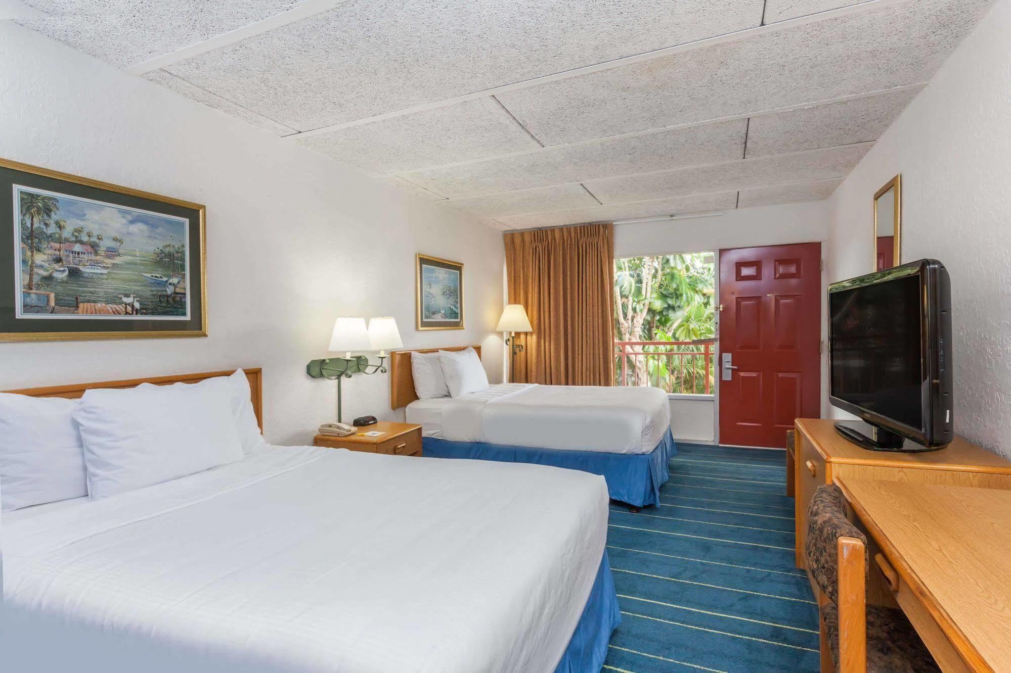 Days By Wyndham West Palm Hotel West Palm Beach