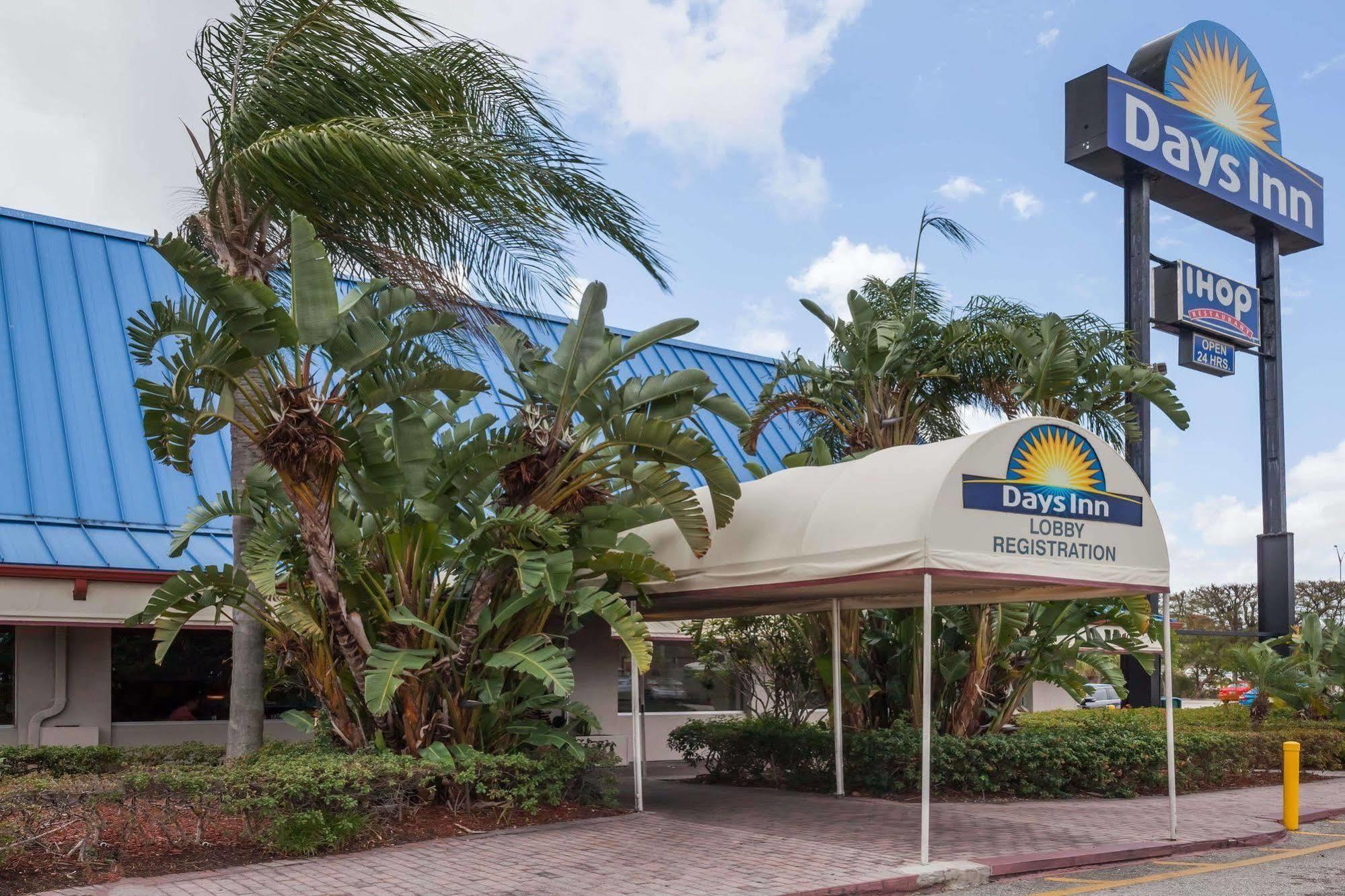 Days By Wyndham West Palm West Palm Beach
