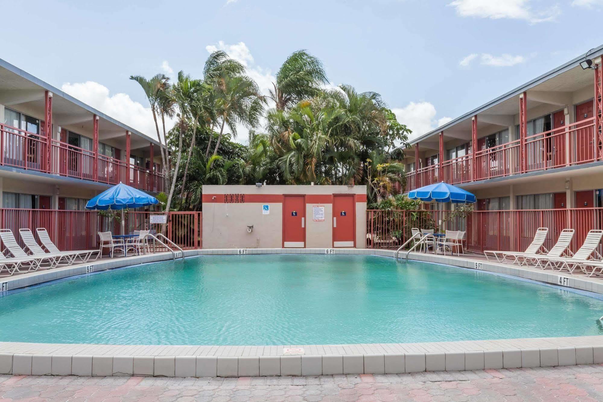 Days By Wyndham West Palm West Palm Beach