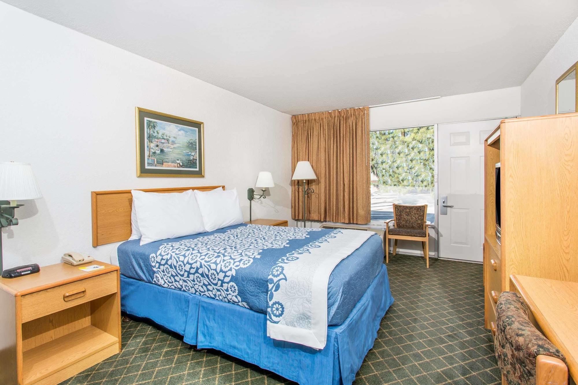 Days By Wyndham West Palm