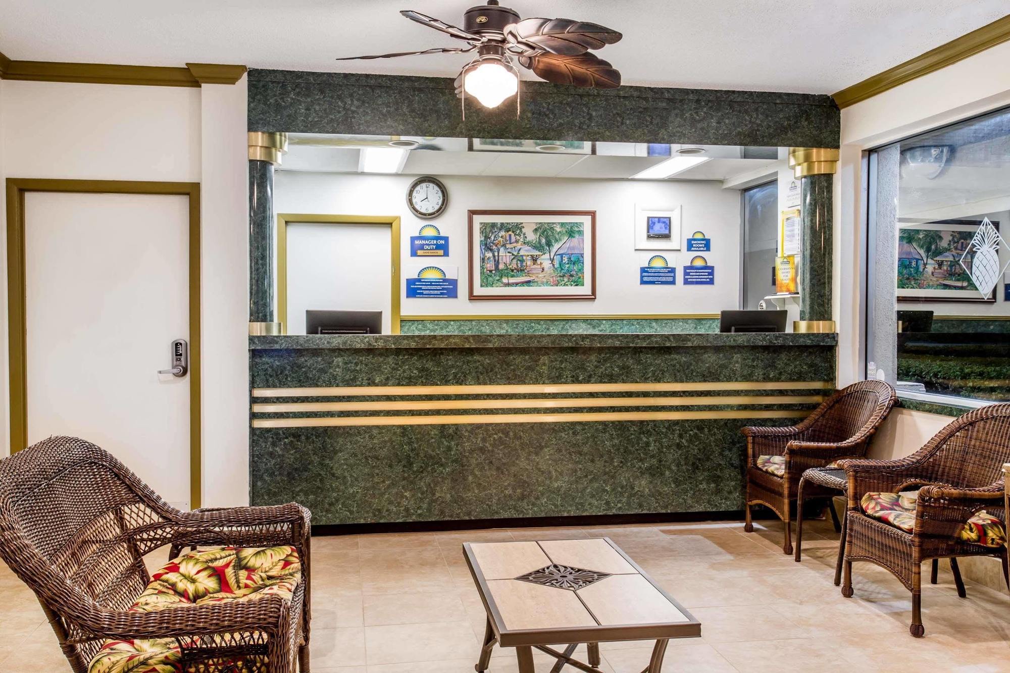 Days By Wyndham West Palm