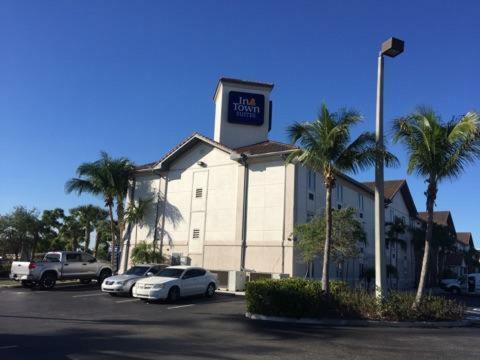 Intown Extended West Palm Fl - Military Trail Rd Hotel 2*