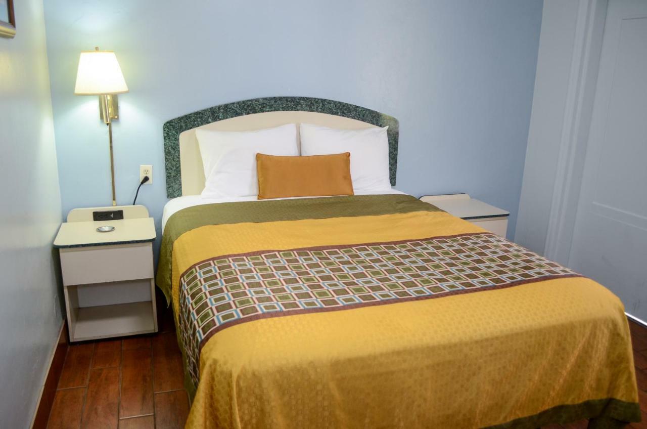 Motel Economy