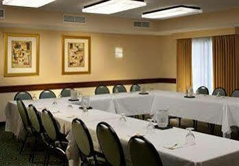 Courtyard By Marriott West Palm Hotel 3*