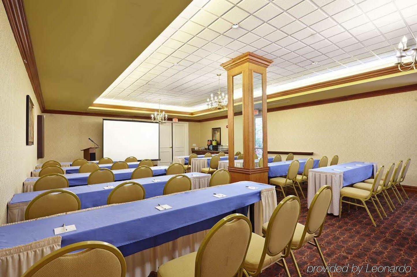 Hampton West Palm Airport Hotel