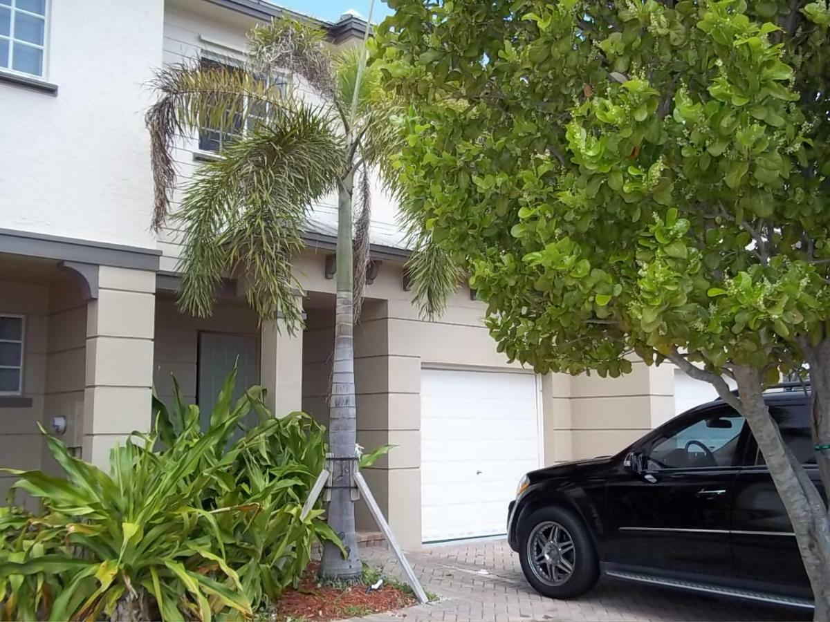 Lucy Apartment West Palm Beach