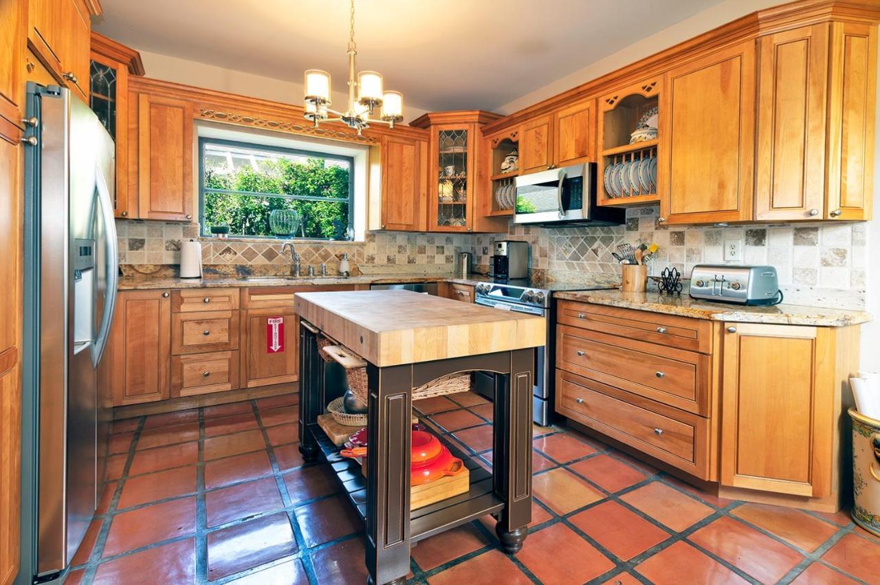 New Listing! Enchanting Spanish-style Holiday home West Palm Beach