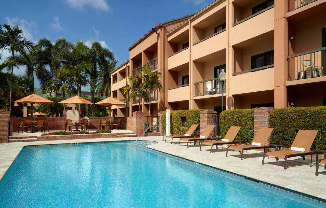 Hotel Courtyard By Marriott West Palm 3*