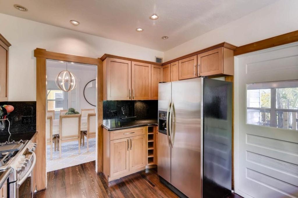 West Palm Beauty With Private Pool Holiday home West Palm Beach