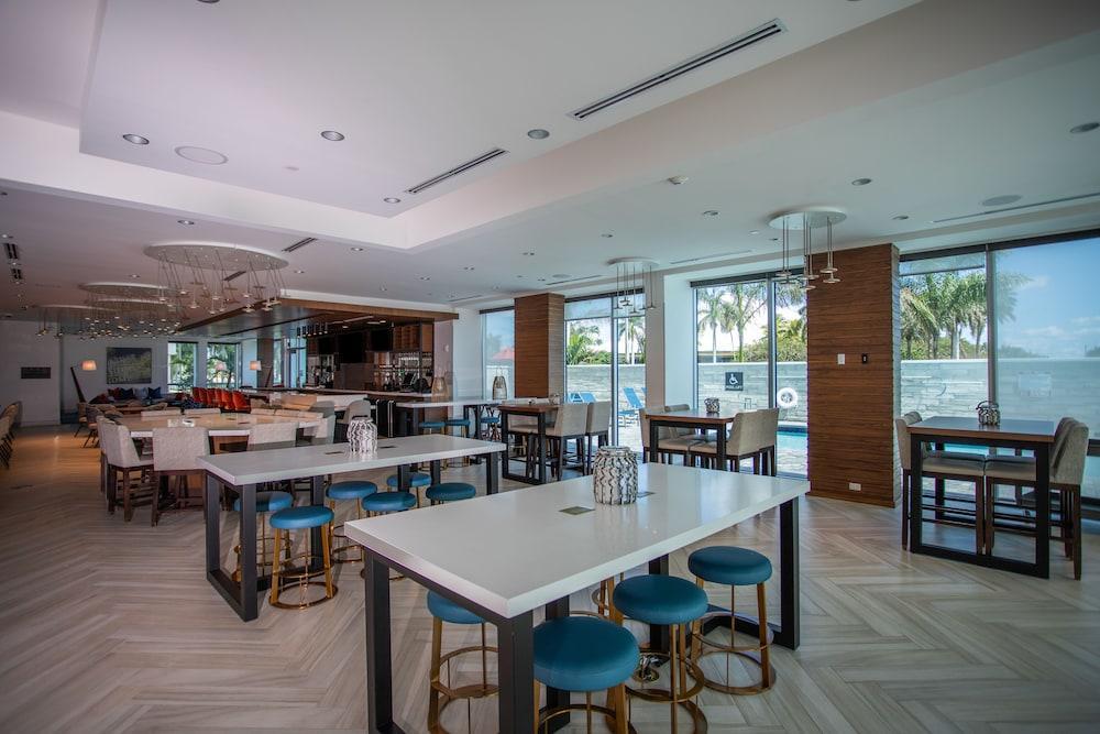 Hilton Garden West Palm I95 Outlets