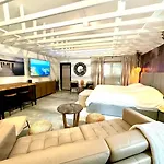 Zen.Modern.Hip “Studio 501” Beach,Scuba,Downtown