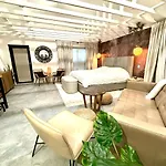 Zen.Modern.Hip “Studio 501” Beach,Scuba,Downtown