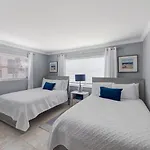 2Br Near The Beach !Walk 2 Everything!