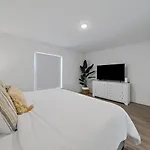 Brand New House! 10 Minutes To The Beach!