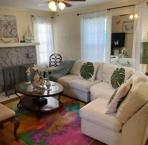 2 Bedroom Home Downtown West Palm Close To Beach