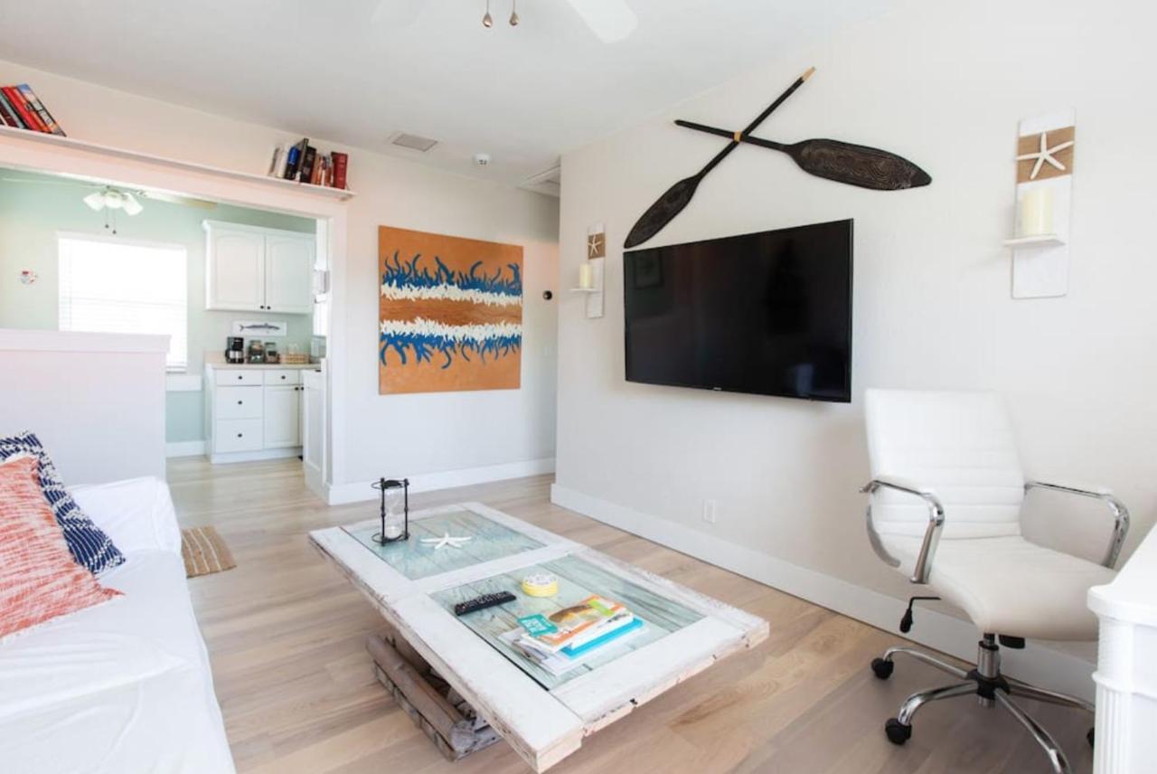 Light And Breezy In Soso Apartment West Palm Beach