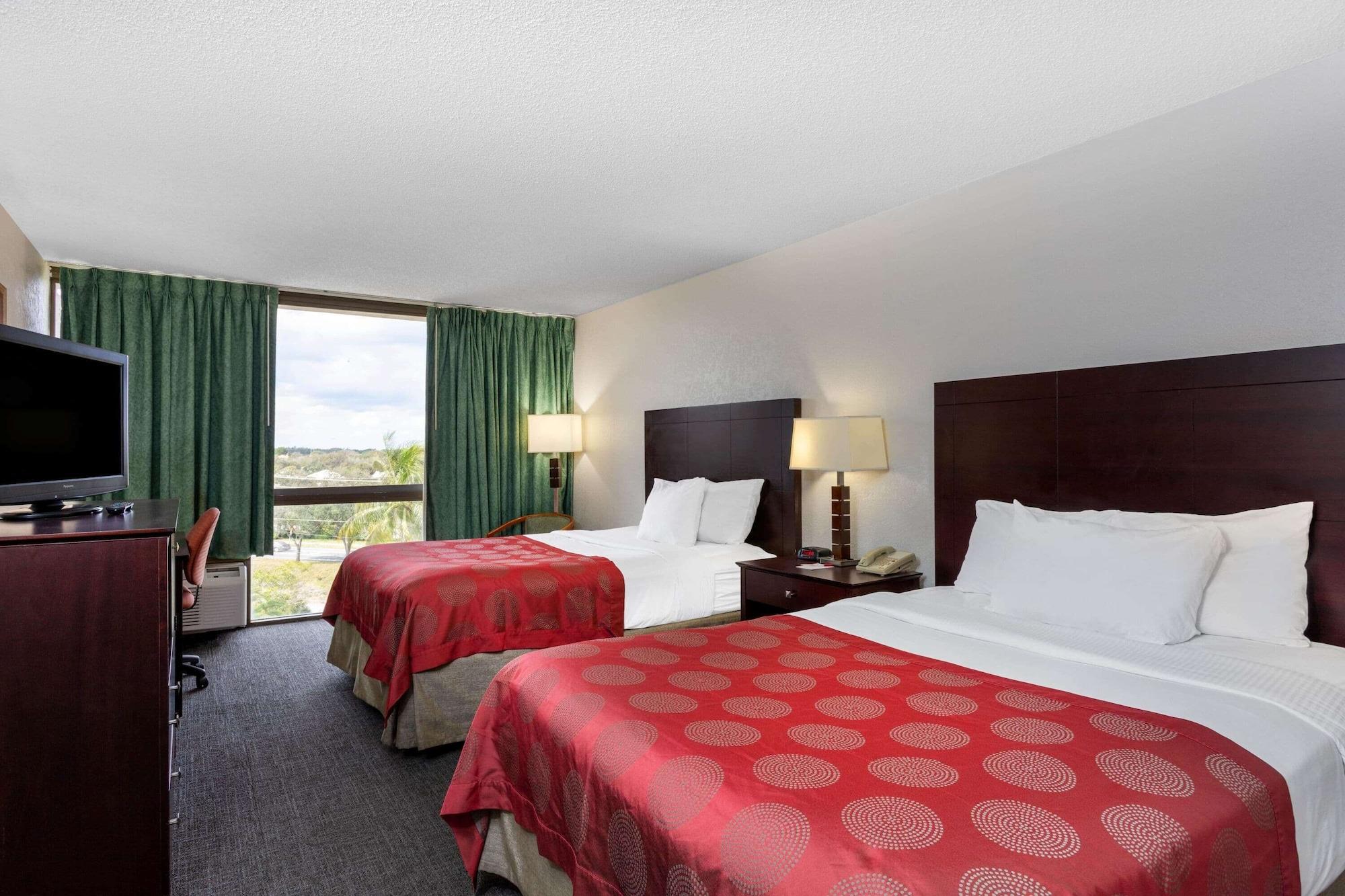 Ramada By Wyndham West Palm Airport 3* West Palm Beach