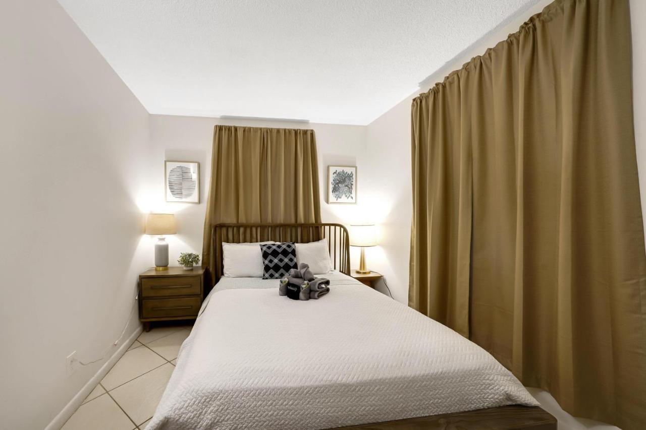 By Pmi Unit 4 * West Palm Beach