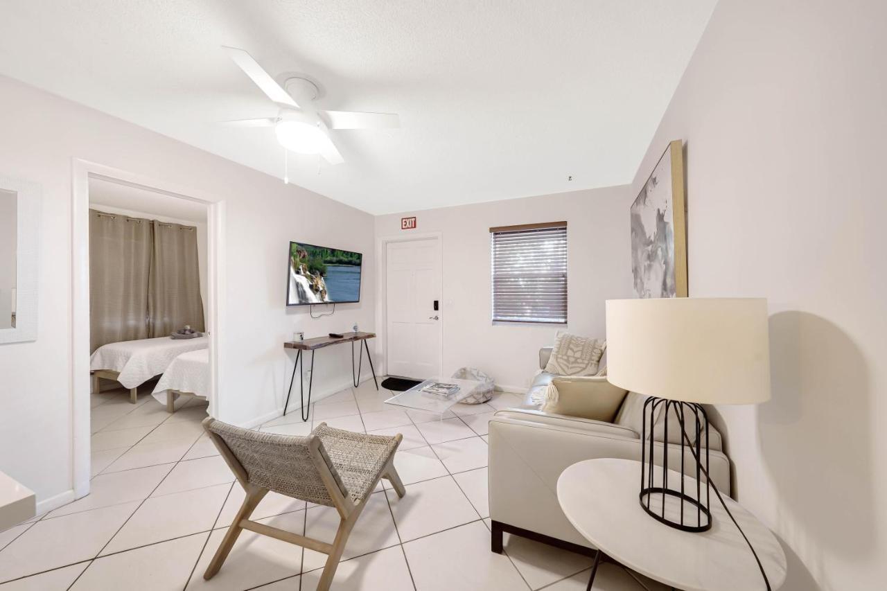By Pmi Unit 4 Apartment *