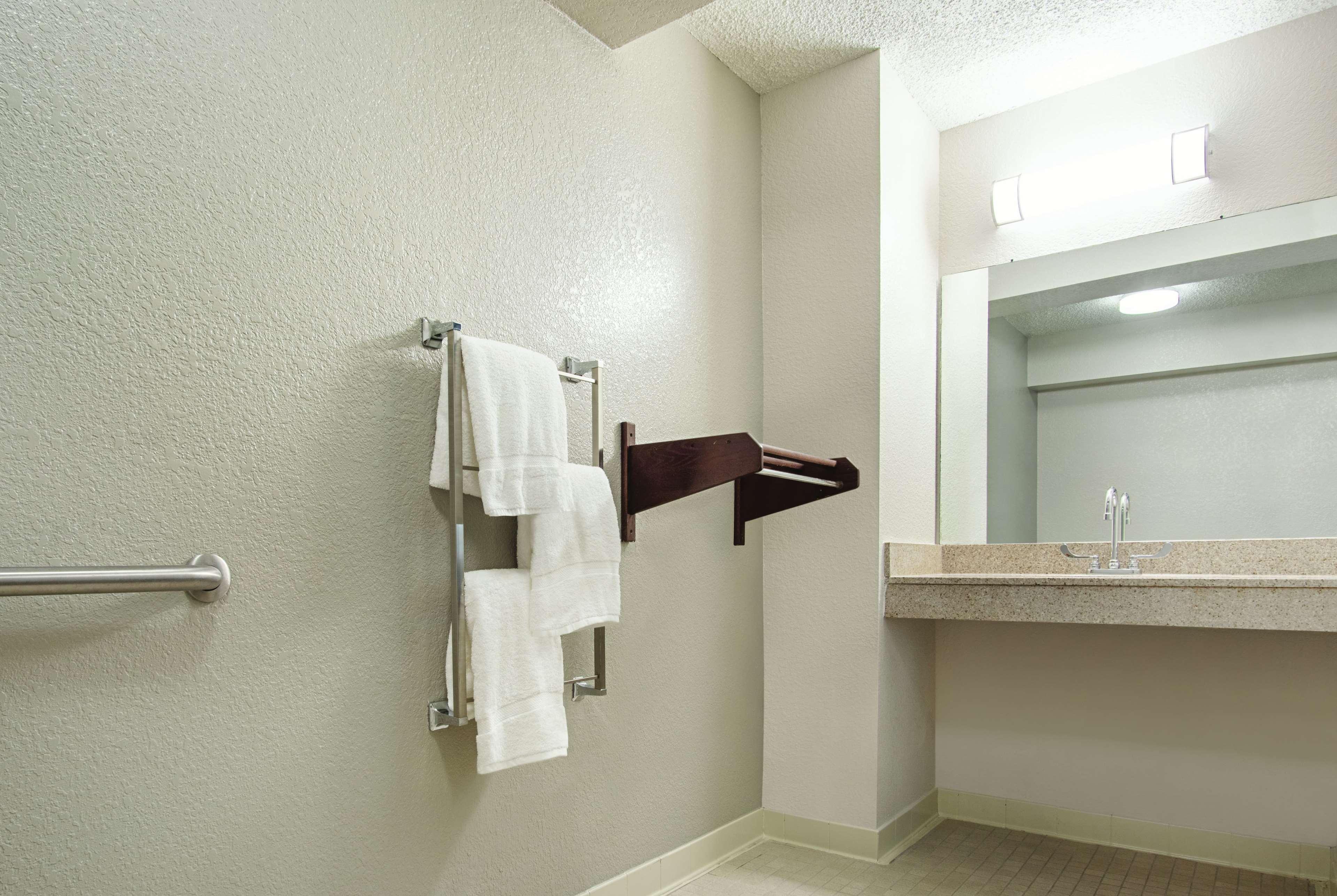 La Quinta By Wyndham West Palm - Florida Turnpike Hotel Century Village (West Palm Beach, Palm Beach County)