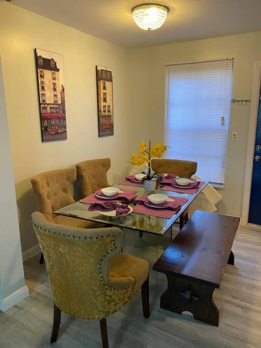 Apartment Private Townhouse With Courtyard And Covered Patio *