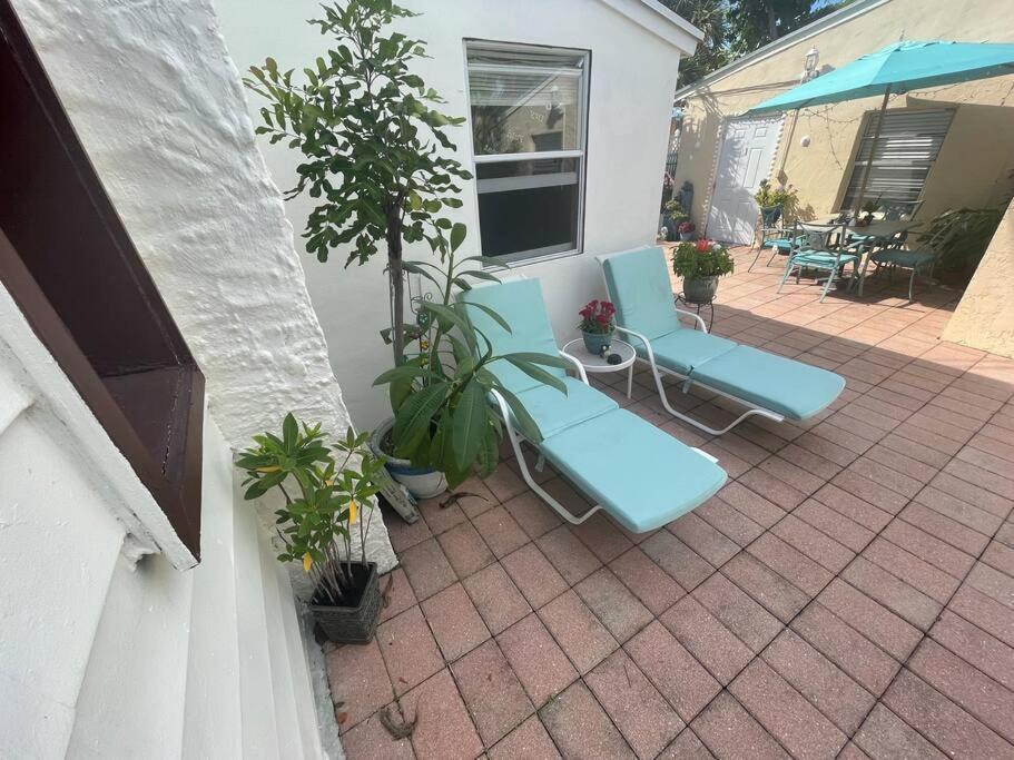 Apartment 2 Bedroom Downtown West Palm Close To