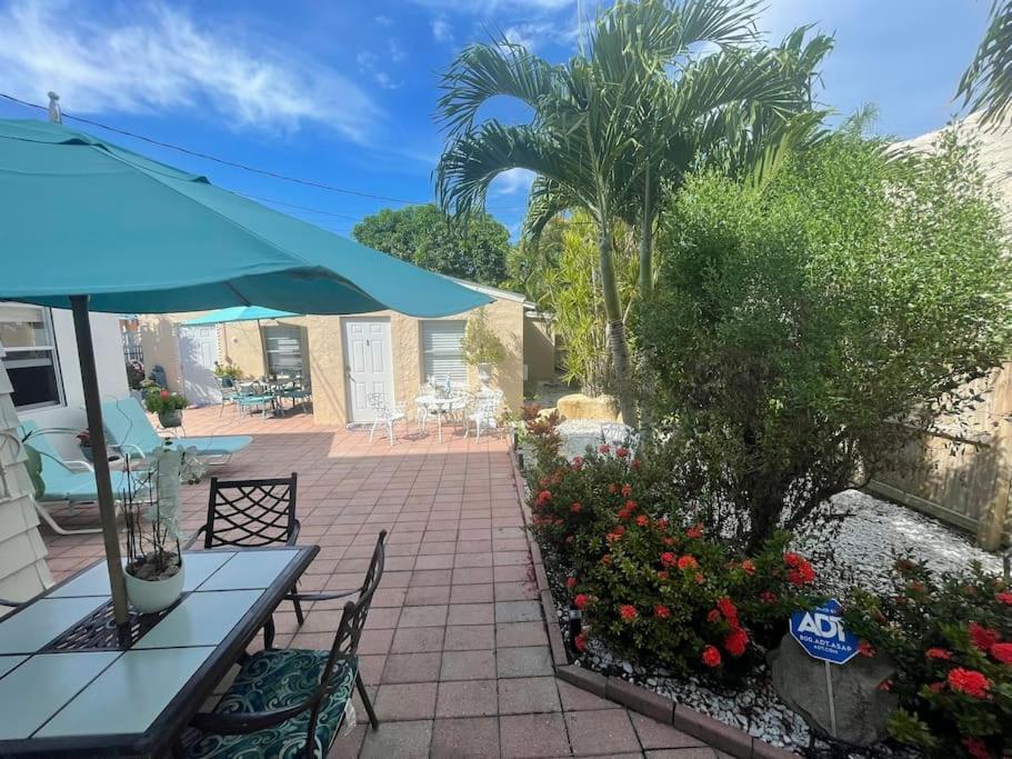 2 Bedroom Downtown West Palm Close To * West Palm Beach