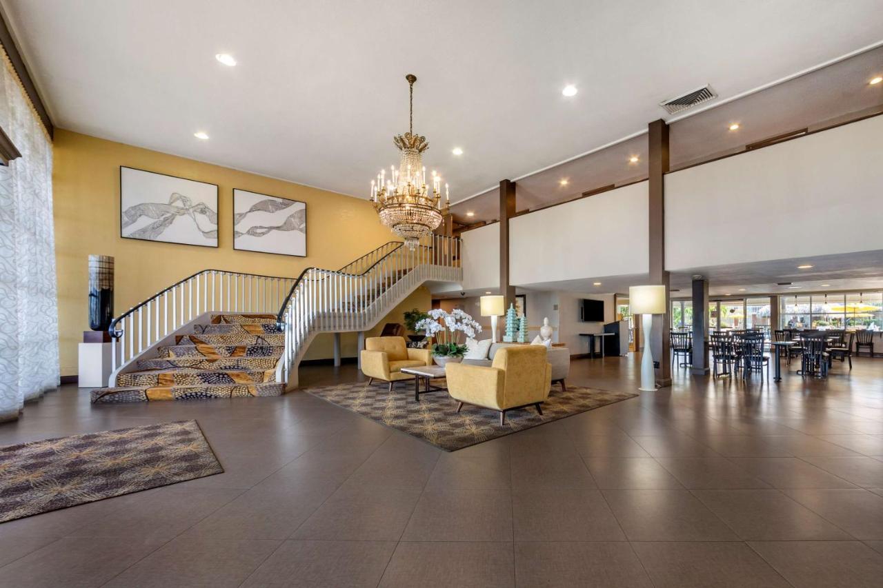 Western Palm Lakes Hotel