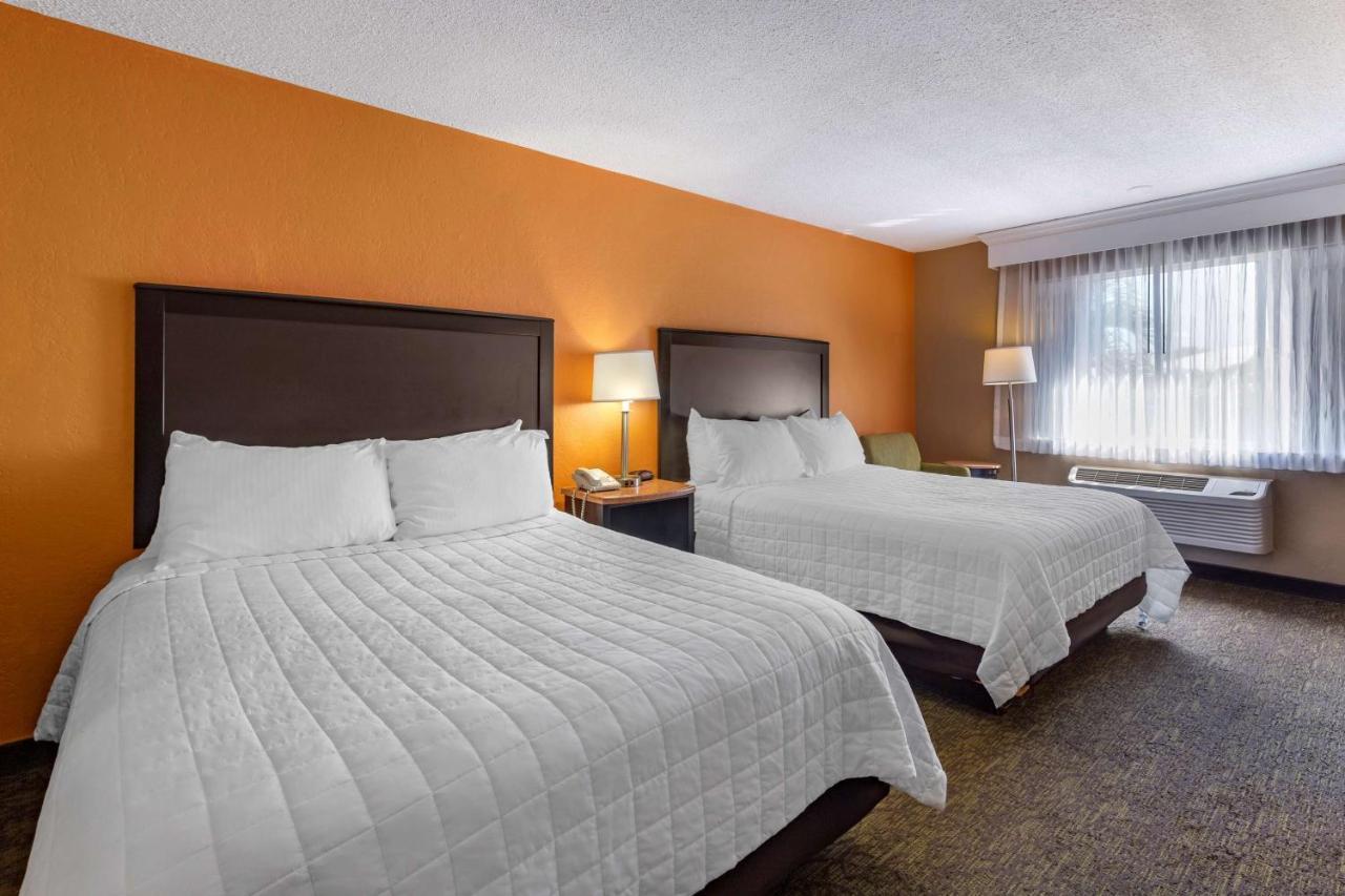 Western Palm Lakes Hotel 3*