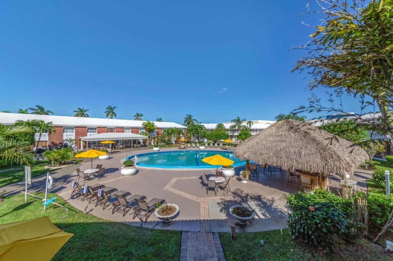Western Palm Lakes 3*
