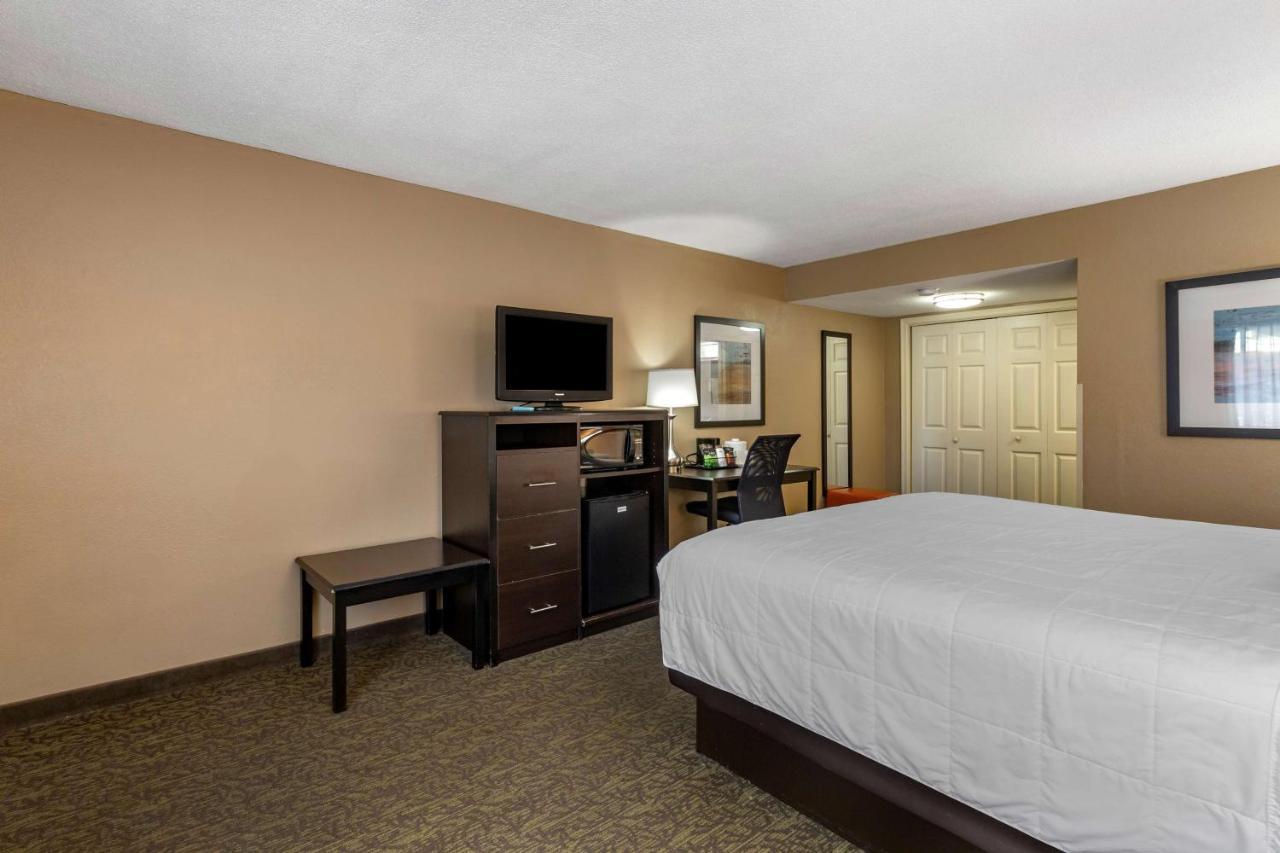 Western Palm Lakes Hotel