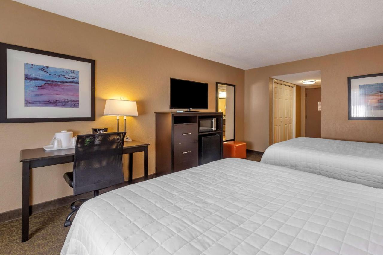 Western Palm Lakes Hotel