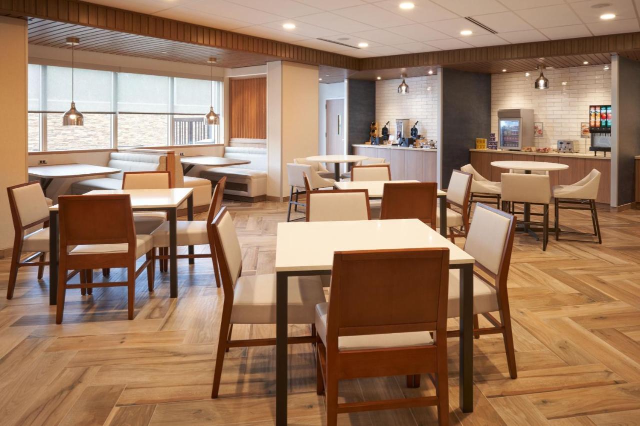 Hotel Fairfield By Marriott & West Palm