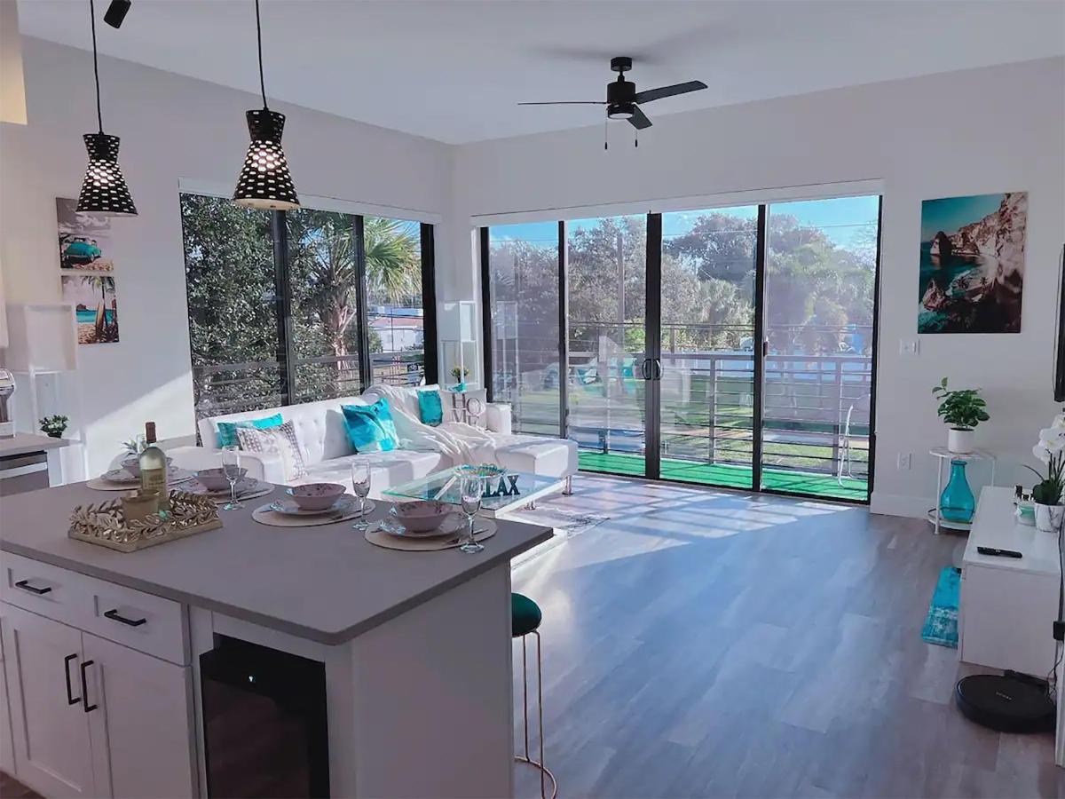 Apartment Lux Place And Cozy 3beds 2rooms Enjoy Life In Wpb Gym, Ev Station Nearby The Downtown And Beaches