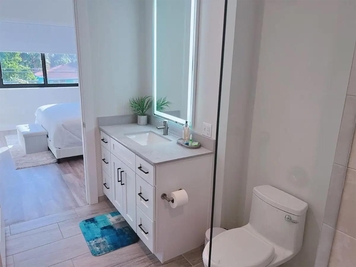 Lux Place And Cozy 3beds 2rooms Enjoy Life In Wpb Gym, Ev Station Nearby The Downtown And Beaches Apartment *
