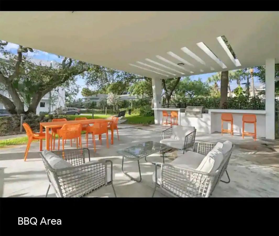 Apartment Lux Place And Cozy 3beds 2rooms Enjoy Life In Wpb Gym, Ev Station Nearby The Downtown And Beaches West Palm Beach