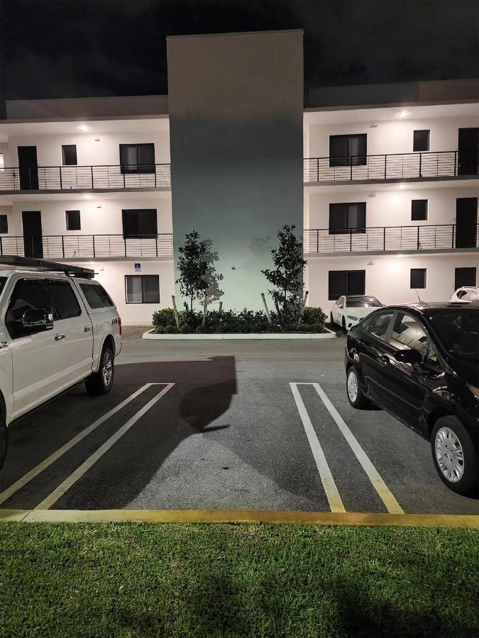 Lux Place And Cozy 3beds 2rooms Enjoy Life In Wpb Gym, Ev Station Nearby The Downtown And Beaches West Palm Beach