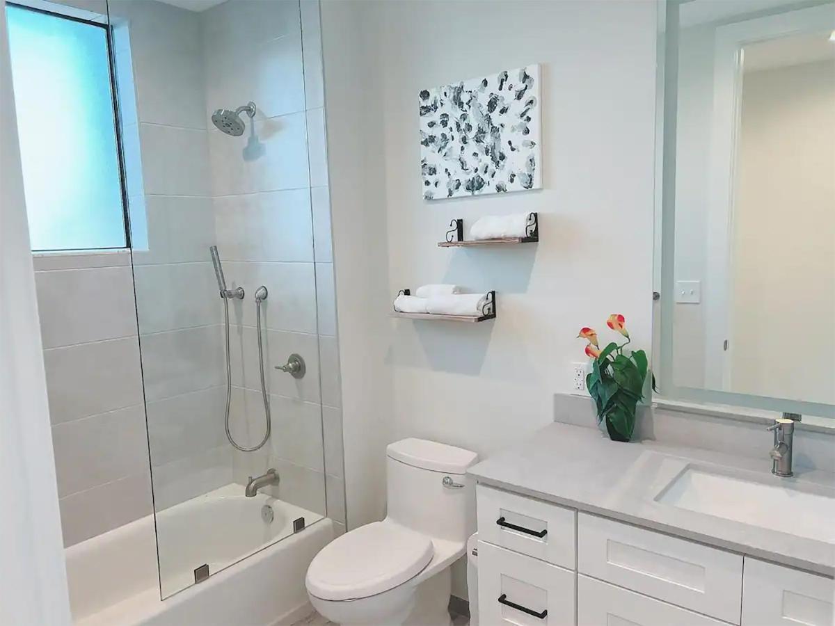 Apartment Lux Place And Cozy 3beds 2rooms Enjoy Life In Wpb Gym, Ev Station Nearby The Downtown And Beaches *