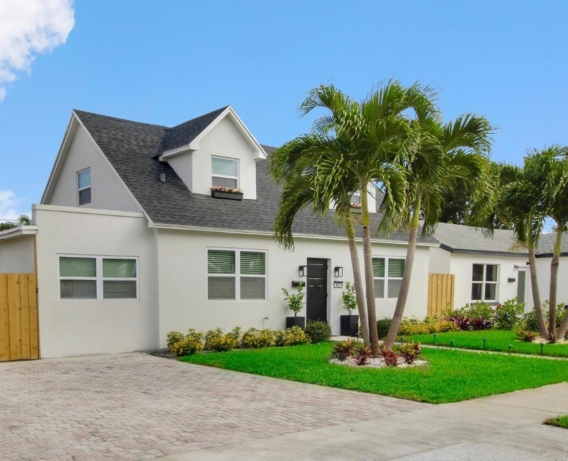 Lytle Palm House