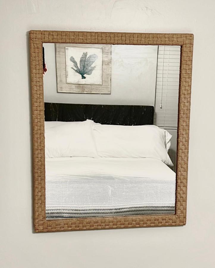 Comfy Sun And Sky Private With Private Full Bath 1 Apartment *